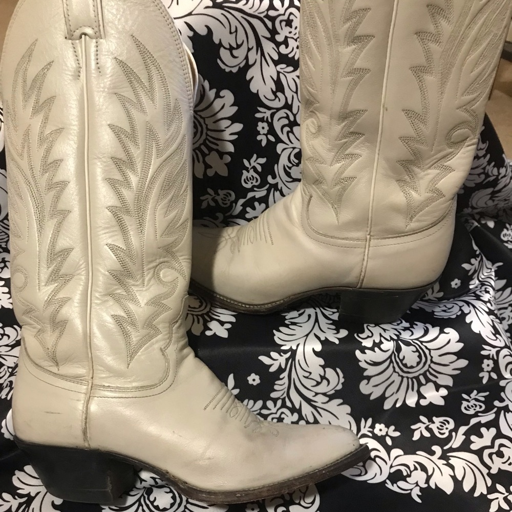 Leather cream color CowGirl Boots
